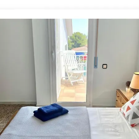 Casa La Pineda Salou, Playa Y Port Aventura 펜션 *