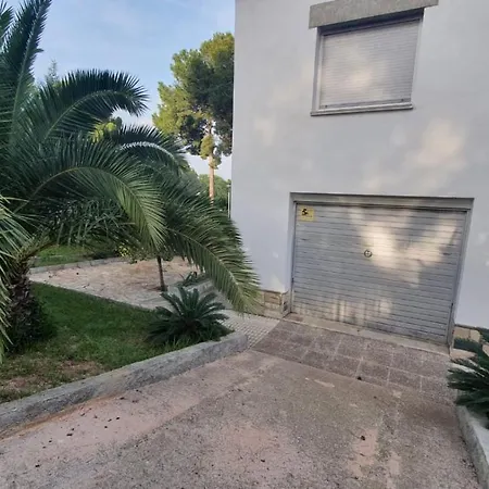 Casa La Pineda Salou, Playa Y Port Aventura * 萨洛